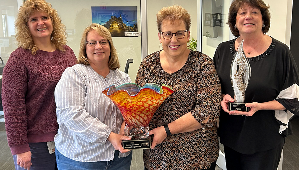 增強當?shù)厣鐓^(qū)的能力